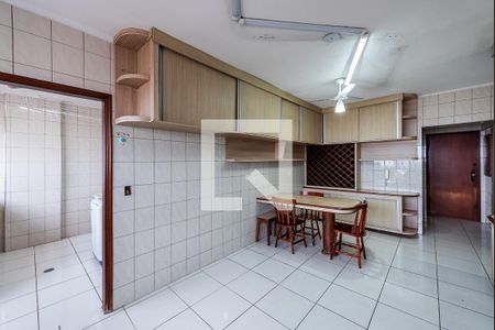 Apartamento para alugar com 360m², 4 quartos e 4 vagas Apartamento para alugar com 360m², 4 quartos e 4 vagasCozinha