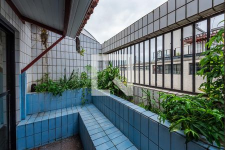 Apartamento para alugar com 360m², 4 quartos e 4 vagas Apartamento para alugar com 360m², 4 quartos e 4 vagasVaranda