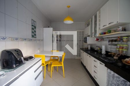 Casa de condomínio à venda com 110m², 3 quartos e 2 vagasCozinha e Área de Serviço