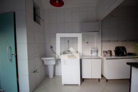 Casa de condomínio à venda com 110m², 3 quartos e 2 vagasCozinha e Área de Serviço