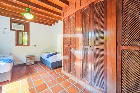 Casa de condomínio para alugar com 390m², 4 quartos e 8 vagasSuíte 1