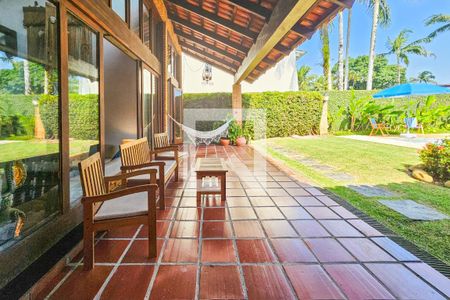 Casa de condomínio para alugar com 390m², 4 quartos e 8 vagasVaranda