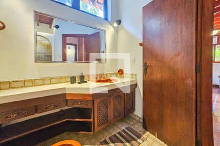 Casa de condomínio para alugar com 390m², 4 quartos e 8 vagasBanheiro da Suíte 1