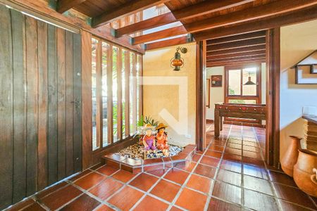 Sala de casa de condomínio para alugar com 4 quartos, 390m² em Acapulco, Guarujá