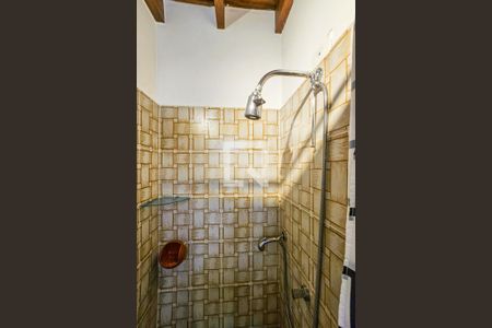 Casa de condomínio para alugar com 390m², 4 quartos e 8 vagasBanheiro da Suíte 1