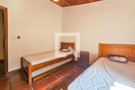 Casa de condomínio para alugar com 390m², 4 quartos e 8 vagasQuarto 2