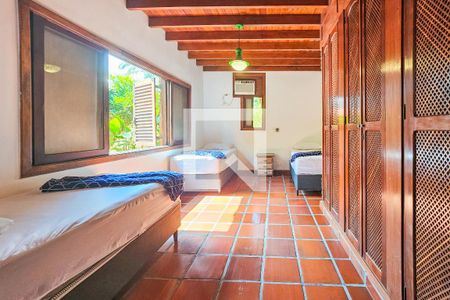 Casa de condomínio para alugar com 390m², 4 quartos e 8 vagasSuíte 1