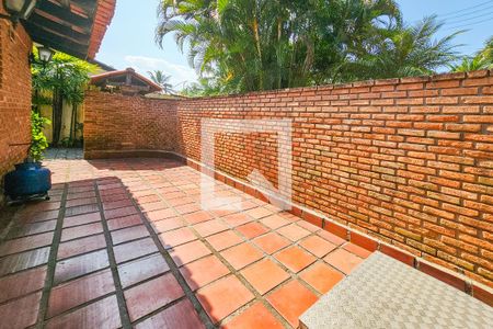 Casa de condomínio para alugar com 390m², 4 quartos e 8 vagasQuintal