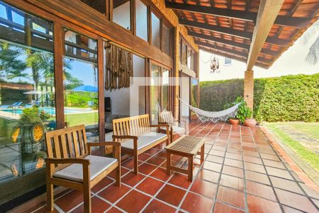Casa de condomínio para alugar com 390m², 4 quartos e 8 vagasVaranda