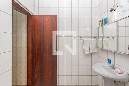 Banheiro de casa para alugar com 2 quartos, 50m² em Vila Brasilina, São Paulo