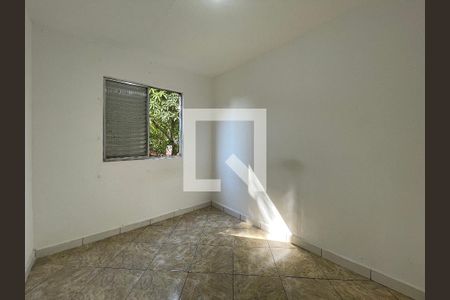 Quarto 2 de apartamento para alugar com 3 quartos, 50m² em Conjunto Residencial José Bonifácio, São Paulo