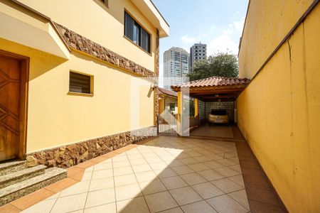 Casa para alugar com 467m², 4 quartos e 7 vagasQuintal