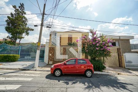Casa para alugar com 467m², 4 quartos e 7 vagasFachada