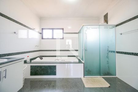 Casa para alugar com 467m², 4 quartos e 7 vagasBanheiro social