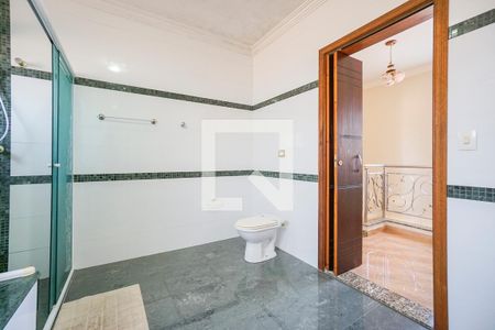 Casa para alugar com 467m², 4 quartos e 7 vagasBanheiro social