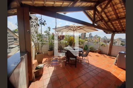 Apartamento à venda com 179m², 3 quartos e 2 vagas Apartamento à venda com 179m², 3 quartos e 2 vagasTerraço