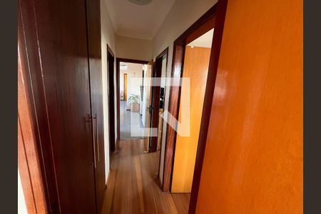 Apartamento à venda com 179m², 3 quartos e 2 vagas Apartamento à venda com 179m², 3 quartos e 2 vagascorredor