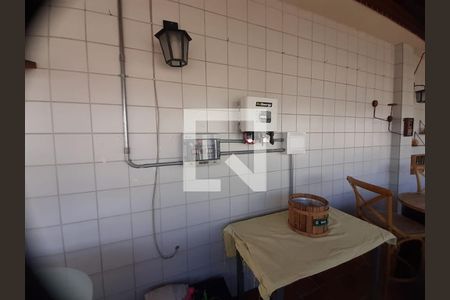 Apartamento à venda com 179m², 3 quartos e 2 vagas Apartamento à venda com 179m², 3 quartos e 2 vagasTerraço