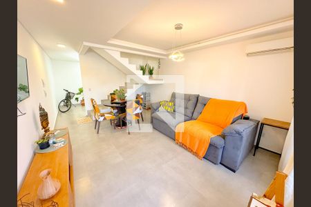 Sala de TV de casa para alugar com 3 quartos, 106m² em São João do Rio Vermelho, Florianópolis