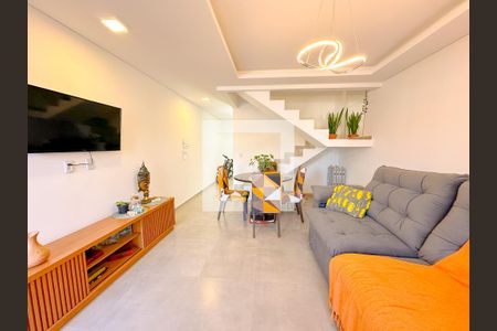 Sala de TV de casa para alugar com 3 quartos, 106m² em São João do Rio Vermelho, Florianópolis