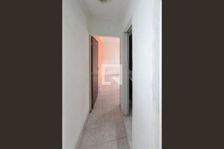 Casa à venda com 144m², 4 quartos e 1 vaga Casa à venda com 144m², 4 quartos e 1 vagaCorredor