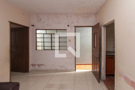 Sala de casa à venda com 4 quartos, 125m² em Jardim Guairaca, São Paulo