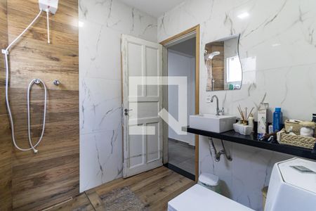 Casa à venda com 225m², 3 quartos e 2 vagas Casa à venda com 225m², 3 quartos e 2 vagasBanheiro da Semi Suíte