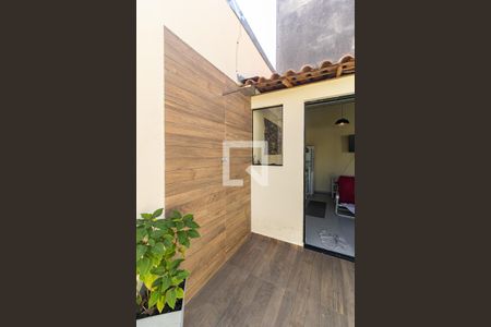 Casa à venda com 225m², 3 quartos e 2 vagas Casa à venda com 225m², 3 quartos e 2 vagasQuintal