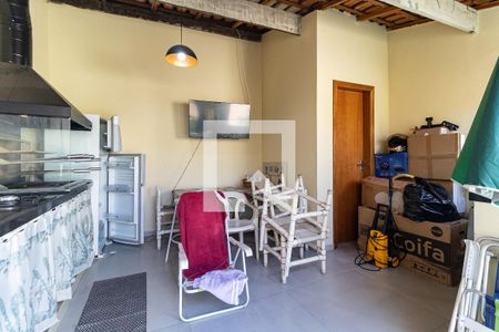 Casa à venda com 225m², 3 quartos e 2 vagas Casa à venda com 225m², 3 quartos e 2 vagasÁrea Gourmet