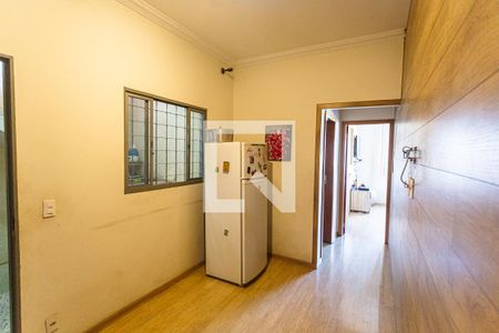 Sala de casa à venda com 3 quartos, 230m² em Santa Cruz, Belo Horizonte