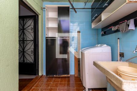 Casa à venda com 80m², 2 quartos e 1 vagaÁrea de Serviço