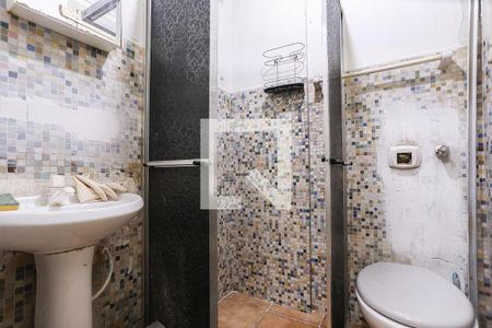 Banheiro de apartamento à venda com 1 quarto, 15m² em Centro Histórico, Porto Alegre