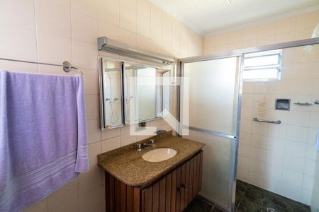 Banheiro da Suíte de casa para alugar com 3 quartos, 150m² em Parque Jabaquara, São Paulo