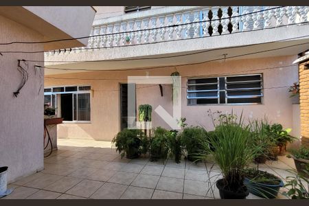 Casa à venda com 336m², 5 quartos e 6 vagasVista