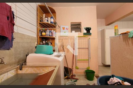 Casa à venda com 336m², 5 quartos e 6 vagasArea de serviço