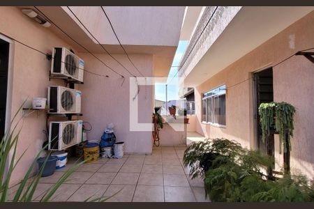 Casa à venda com 336m², 5 quartos e 6 vagasArea externa