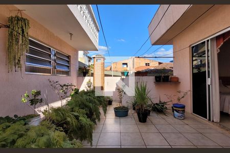 Casa à venda com 336m², 5 quartos e 6 vagasArea externa