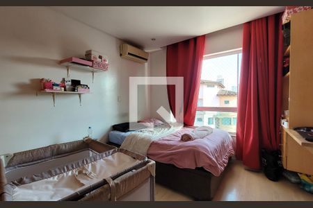 Casa à venda com 336m², 5 quartos e 6 vagasSuíte 2