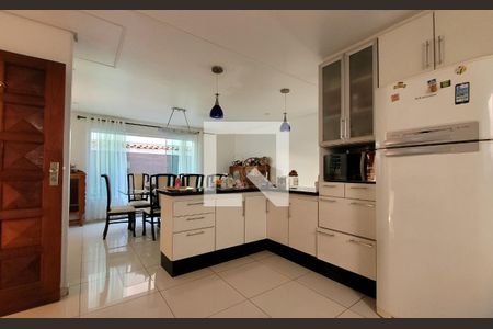 Casa à venda com 336m², 5 quartos e 6 vagasCozinha