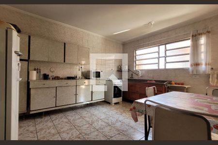 Casa à venda com 336m², 5 quartos e 6 vagasCozinha - Casa 2