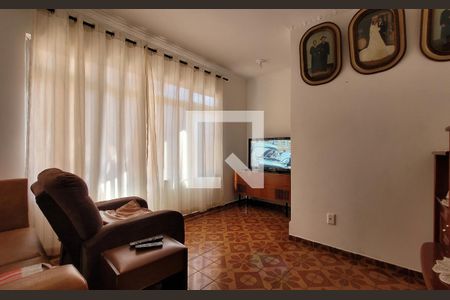 Casa à venda com 336m², 5 quartos e 6 vagasSala - Casa 2