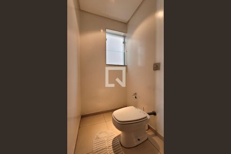 Casa à venda com 336m², 5 quartos e 6 vagasLavabo