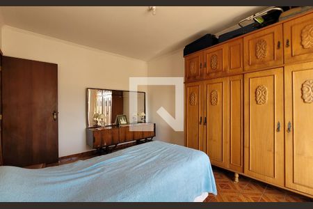 Casa à venda com 336m², 5 quartos e 6 vagasQuarto - Casa 2