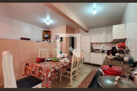 Casa à venda com 336m², 5 quartos e 6 vagasCozinha