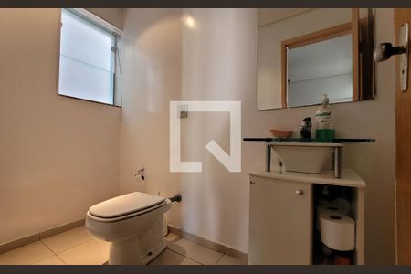 Casa à venda com 336m², 5 quartos e 6 vagasLavabo