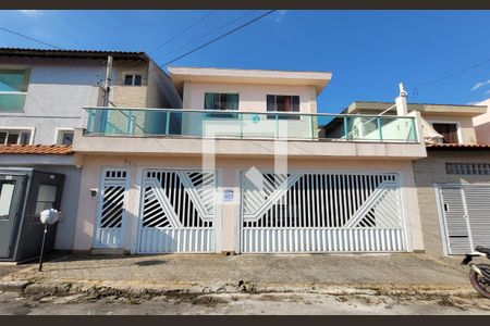 Casa à venda com 336m², 5 quartos e 6 vagasFachada