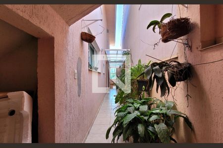 Casa à venda com 336m², 5 quartos e 6 vagasCorredor