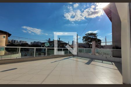 Vista de casa à venda com 5 quartos, 336m² em Jardim Pilar, Santo André