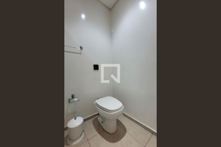 Casa à venda com 336m², 5 quartos e 6 vagasBanheiro da suíte 3