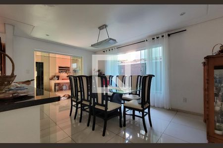 Casa à venda com 336m², 5 quartos e 6 vagasCozinha